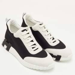 مملوكة مسبقًا حذاء رياضي هيرميس باونسينغ شبكي وزخرفي أسود/أبيض مائل مقاس 42