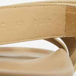 مملوكة مسبقًا Hermes Chypre Size 40 Beige Suede Flat Slide