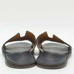 مملوكة مسبقًا Hermès Izmir Size 44 Navy Blue Leather Flat Sandals