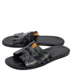 Pre Owned Hermes Black Ferronnerie Print Leather Izmir Flat Sandals Size 45