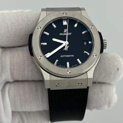 Pre Owned Hublot Classic Fusion 511.NX.1171.RX Automatic Black Titanium Men's Wristwatch 45 mm
