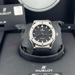 Pre Owned Hublot Classic Fusion 511.NX.1171.RX Automatic Black Titanium Men's Wristwatch 45 mm