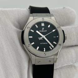 Pre Owned Hublot Classic Fusion 565.NX.1470.RX Automatic Black Titanium Unisex Wristwatch 38 mm