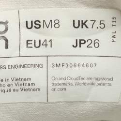 Pre Owned حذاء رياضي لويفي أون كلو د سولو قماش بطبقة بيضاء بمقاس 41