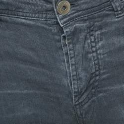 مملوكة مسبقًا بنطلون جينز لورو بيانا دنيم أزرق غامق بقصة ضيقة مقاس صغير/خصر ٣١"