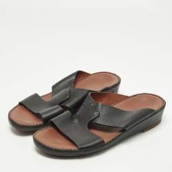 مملوكة مسبقًا Loro Piana ox Size 44 Black Leather Flat Slide