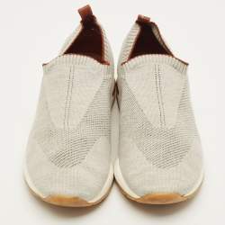 مملوكة مسبقًا حذاء رياضي لورو بيانا فلكسي ووك 360 قماش تريكو رمادي فاتح سليب أون مقاس 40