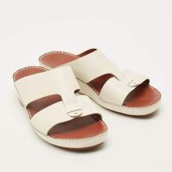 Pre Owned صندل جديد بإبزيم من الجلد البني من لورو بيانا مقاس 44