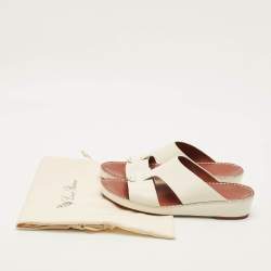 Pre Owned صندل جديد بإبزيم من الجلد البني من لورو بيانا مقاس 44