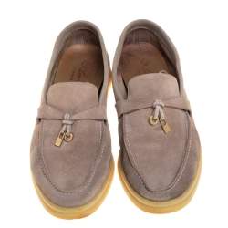 Pre Owned حذاء لوفرز لورو بيانا سامر شارمز سويدي بيج سليب أون مقاس 39.5