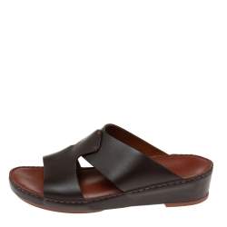 Pre Owned صندل سلايد لورو بيانا (حصرياً لدبي)جلد بني داكن مقاس 41