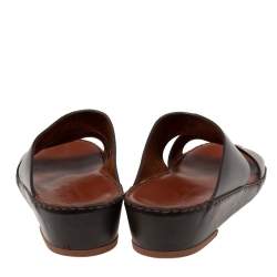 Pre Owned صندل سلايد لورو بيانا (حصرياً لدبي)جلد بني داكن مقاس 41