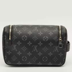 مملوكة مسبقًا Louis Vuitton Monogram Eclipse Canvas Toiletry Bag