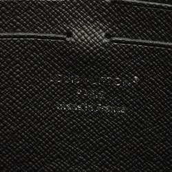 Pre Owned Louis Vuitton Black Taiga Leather Pochette Voyage