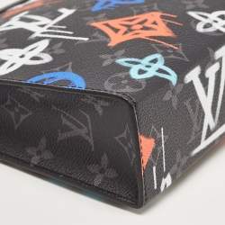 Pre Owned Louis Vuitton Graffiti Monogram Eclipse Canvas Pochette Voyage MM