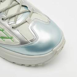 مملوكة مسبقًا حذاء رياضي لويس فيتون ديسكفري شبك وجلد صناعي فضي/أخضر مقاس 44