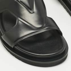 Pre Owned صندل سلايد بلون أسود جلد لوي فيتون أواسيس بحزام مقاس 40