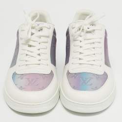 مملوكة مسبقًا حذاء رياضي لوي فيتون ريفولي جلد أبيض/متلألئ ومونوجرام PVC منخفض القمة مقاس 42.5