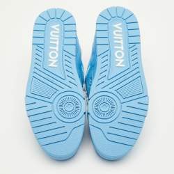 مملوكة مسبقًا حذاء رياضي لوي فيتون مدرب LV قماش وجلد أزرق مقاس 41.5