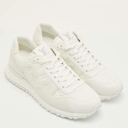 مملوكة مسبقًا Louis Vuitton Run Away Size 41.5 White Monogram Embossed and Epi Leather Sneakers