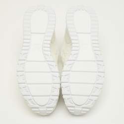 مملوكة مسبقًا Louis Vuitton Run Away Size 41.5 White Monogram Embossed and Epi Leather Sneakers