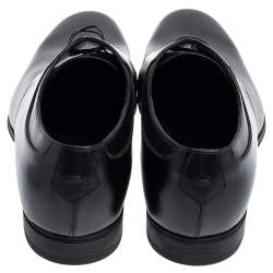 مملوكة مسبقًا حذاء دربي لوي فيتون أربطة جلد أسود مقاس 42.5