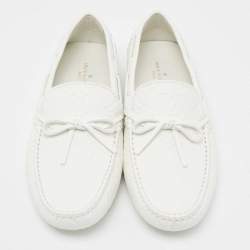 مملوكة مسبقًا حذاء لوفرز لوي فيتون أريزونا موسكان جلد مونوغرامي أبيض سليب أون مقاس 42