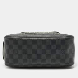 مملوكة مسبقًا Louis Vuitton Damier Graphite Canvas Toiletry Pouch