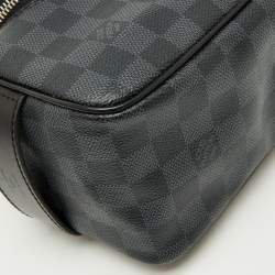 مملوكة مسبقًا Louis Vuitton Damier Graphite Canvas Toiletry Pouch