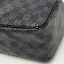 مملوكة مسبقًا Louis Vuitton Damier Graphite Canvas Toiletry Pouch