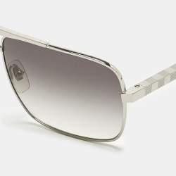 مملوكة مسبقًا نظارة شمسية لوي فيتون بايلوت رمادية/فضية تدرج الموقف