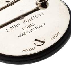 مملوكة مسبقًا Louis Vuitton Cut Out World Map Leather Silver Tone Pin Brooch