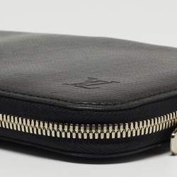 مملوكة مسبقًا Louis Vuitton Black Taiga Leather Tie Travel Case 