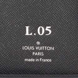 Louis Vuitton Black Taiga Leather Brazza Wallet