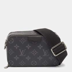 مملوكة مسبقًا Louis Vuitton Monogram Eclipse Alpha Wearable Wallet