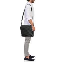 Louis Vuitton Damier Graphite Canvas Daniel MM Messenger Bag