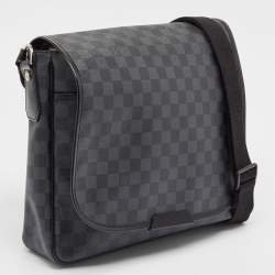 Louis Vuitton Damier Graphite Canvas Daniel MM Messenger Bag