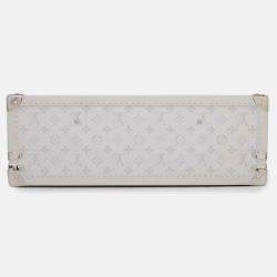 Louis Vuitton White Monogram Taiga Leather Bisten Size 50