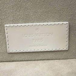 Louis Vuitton White Monogram Taiga Leather Bisten Size 50