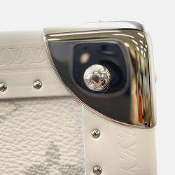 Louis Vuitton White Monogram Taiga Leather Bisten Size 50