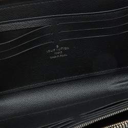 Louis Vuitton Black Leather Taiga Zippy Dragonne Wallet