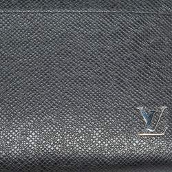 Louis Vuitton Black Leather Taiga Zippy Dragonne Wallet