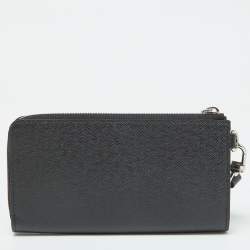 Louis Vuitton Black Leather Taiga Zippy Dragonne Wallet