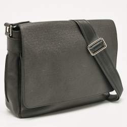Louis Vuitton Black Taiga Leather Roman MM Bag