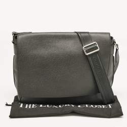 Louis Vuitton Black Taiga Leather Roman MM Bag