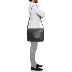 Louis Vuitton Black Taiga Leather Roman MM Bag
