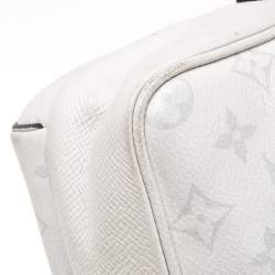 مملوكة مسبقًا Louis Vuitton Antarctica Taigarama Monogram Outdoor Messenger PM Bag