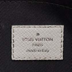مملوكة مسبقًا Louis Vuitton Antarctica Taigarama Monogram Outdoor Messenger PM Bag