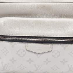 مملوكة مسبقًا Louis Vuitton Antarctica Taigarama Monogram Outdoor Messenger PM Bag