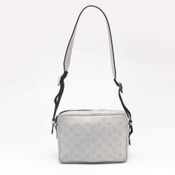 مملوكة مسبقًا Louis Vuitton Antarctica Taigarama Monogram Outdoor Messenger PM Bag